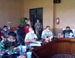 Bupati Gusnan Pimpin Rapat Soal Penerapan PPKM