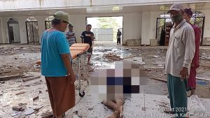 Perbaiki Atap Masjid Al-Kahfi, Pekerja Atap Jatuh dan Meninggal Dunia