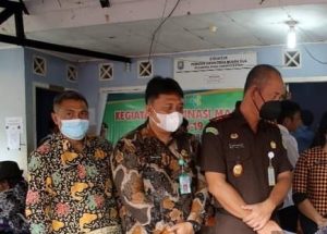 Wujudkan Warga Sehat, Kejari Kaur Blusukan Capaian Vaksinasi