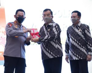Kapolri: Buku ‘Bhayangkara Sejati Mengabdi tanpa henti’ Jadi Renungan Polri untuk Jadi Lebih Baik.
