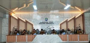 Bupati Kaur Evaluasi Vaksinasi Covid-19