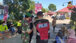 Himbau Prokes, TNI/POLRI di Mukomuko Patroli Bersama