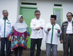 Bupati Kepahiang Resmikan Program Bedah Rumah