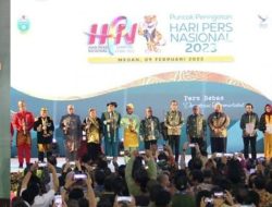 HPN 2023, Zacky Antony Terima Penghargaan PCNO, Diserahkan Didepan Presiden