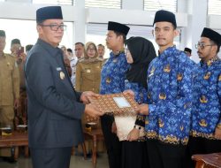 Bupati Kaur Lantik 130 PNS