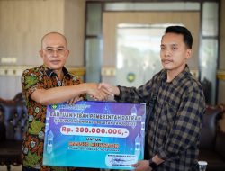 Makmurkan Masjid, Pemkab BS Gelontorkan Dana 5,3 M, Ini Pesan Bupati Gusnan