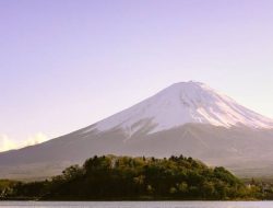 Pendakian di Gunung Fuji Dibuka Kembali