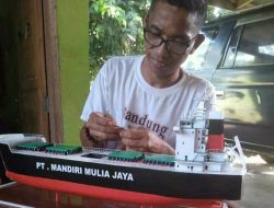 Rosi Sapriyanto, Sang Pemakarsa Limbah Kayu Jadi Miniatur Kapal Yang Indah Dari Bengkulu