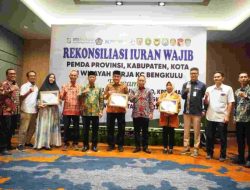 Komitmen Jalankan Program UHC, Pemprov Bengkulu Sabet 2 Penghargaan dari BPJS Kesehatan