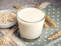 Oat Milk Alternatif Pengganti Susu Sapi