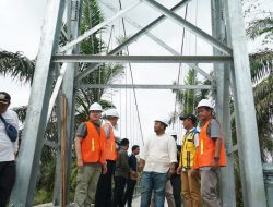 Gubernur Rohidin Bangun Jembatan Gantung Suka Bandung untuk Permudah Masyarakat Angkut Hasil Bumi