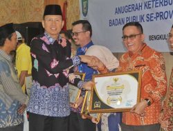 Serahkan Anugerah Keterbukaan Informasi Publik se-Provinsi Bengkulu, Sekdaprov Tekankan Ini