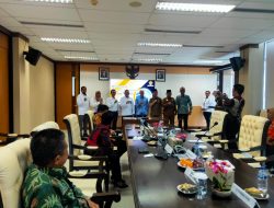 Bupati Gusnan Serahkan LKPD Kepada BPK