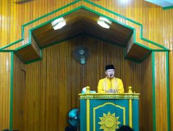 Gubernur Rohidin Shalat Tarawih Perdana di Masjid Muhammadiyah Soeprapto