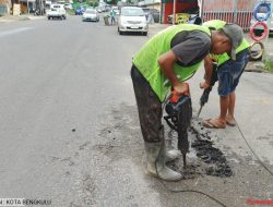Sudah Tak Ada Lubang di Jalan Danau Simpang Padang Harapan