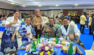 Pera Hariyani Apresiasi Anak Muda Rejang Lebong Tampilkan Batik Kaganga Arum di Hekrafnas 2025