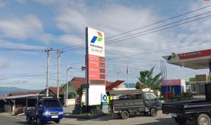 Kelangkaan BBM Picu Kenaikan Harga Eceran hingga Rp15 Ribu