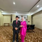 Dilantik Bupati Gusril Pausi, Alex Septizon Resmi Jadi Kadis Kominfo Kaur