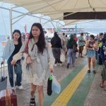 Wisatawan Padati Indahnya Kepulauan Seribu