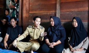 Bentuk Kepedulian Pemerintah, Bupati Kaur Kunjungi Keluarga Korban Tindakan Asusila