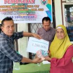 Pemdes Suro Muncar Salurkan BLT Dana Desa 2026 kepada 10 KPM