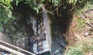 Lakalantas Tunggal di Jembatan Gardu, Truk Bermuatan Kopi Terjun ke Sungai