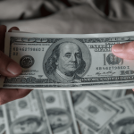 65 Persen Perdagangan Disebut Gunakan Mata Uang Lokal, Dolar AS Tinggalkan BRICS?